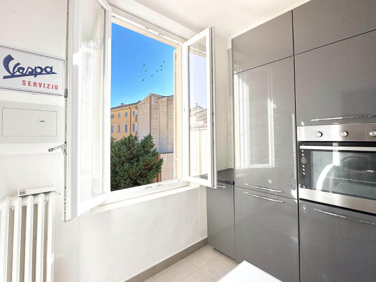 Luxury Apartment Next To The Francescana Modena Exterior photo